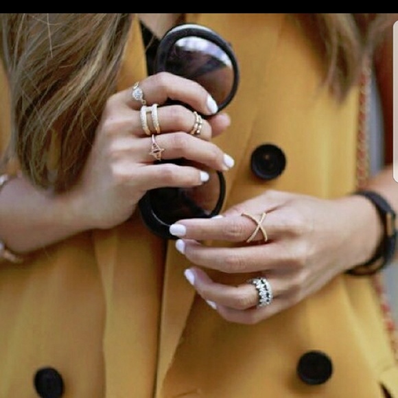 💦Gold Pave X Ring - Picture 3 of 3